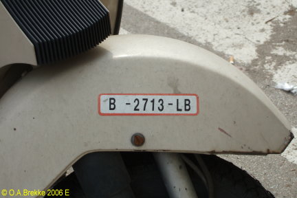  Spain former normal series motorcycle front plate B-2713-LB.jpg (34