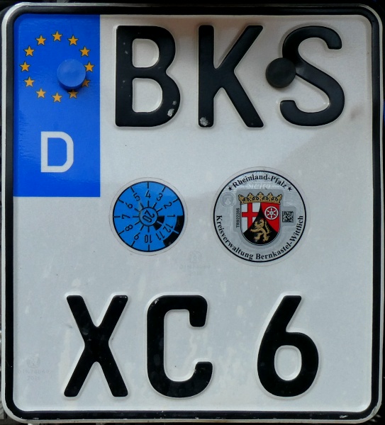 Germany normal series motorcycle close-up BKS XC 6.jpg (143 kB)