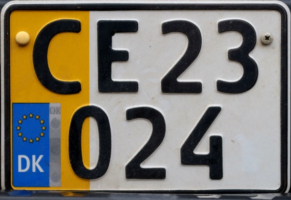 Denmark private goods vehicle series close-up CE 23024.jpg (105 kB)