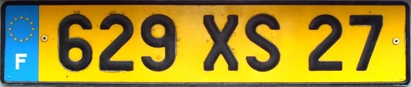 France former normal series rear plate close-up 629 XS 27.jpg (43 kB)