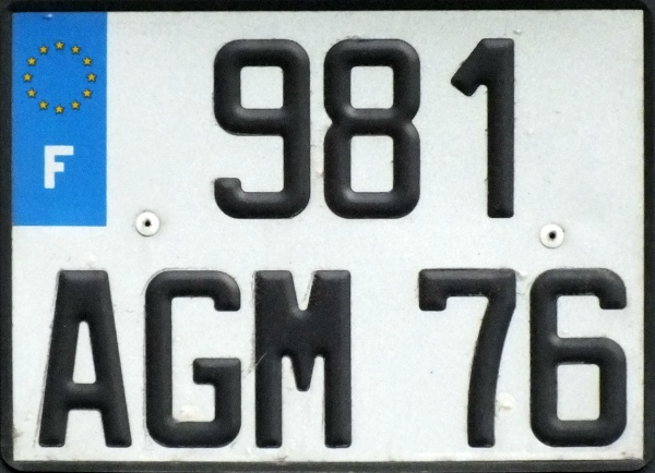 France former normal series close-up 981 AGM 76.jpg (100 kB)