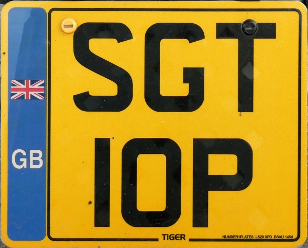 Great Britain former normal series motorcycle close-up SGT 10P.jpg (137 kB)