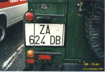 Italy normal series former style rear plate ZA 624 DB.jpg (24 kB)