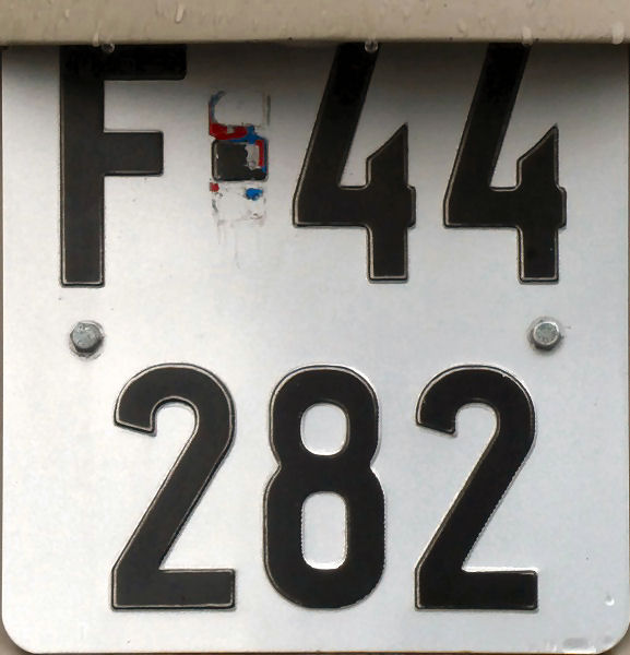 Norway antique vehicle series close-up F-44282.jpg (81 kB)