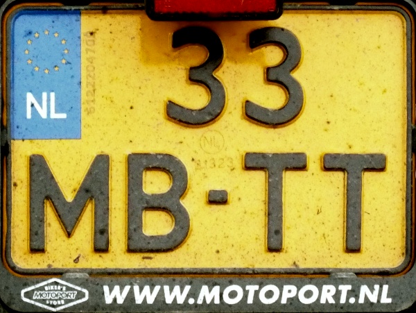 Netherlands motorcycle series close-up 33-MB-TT.jpg (137 kB)