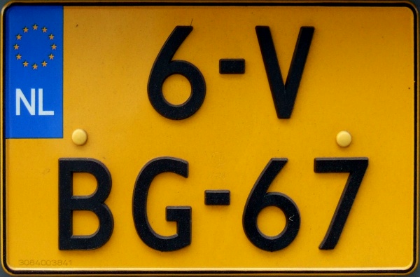 Netherlands former light commercial series close-up 6-VBG-67.jpg (86 kB)