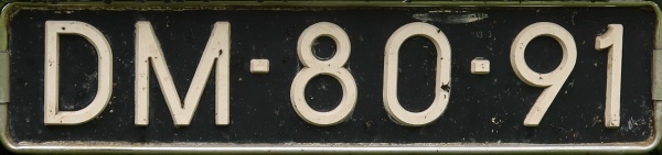 Netherlands pre-1973 car series close-up DM-80-91.jpg (56 kB)