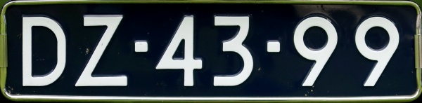Netherlands pre-1973 car series close-up DZ-43-99.jpg (49 kB)