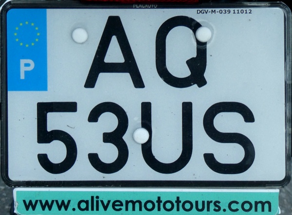 Portugal normal series motorcycle close-up AQ 53 US.jpg (126 kB)