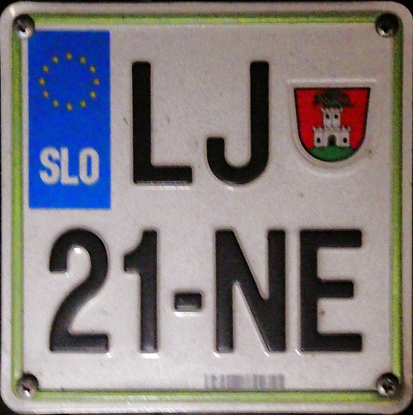 Slovenia motorcycle series close-up LJ 21-NE.jpg (204 kB)