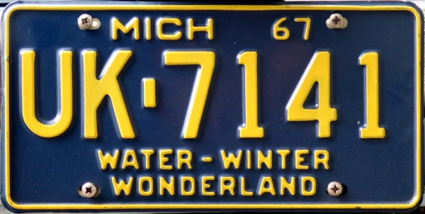 USA Michigan former normal series YOM plate close-up UK-7141.jpg (97 kB)