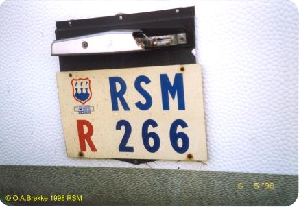 San Marino trailer series former rear plate style RSM R 266.jpg (24 kB)