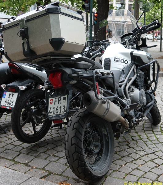 Switzerland motorcycle series FR 41613.jpg (195 kB)