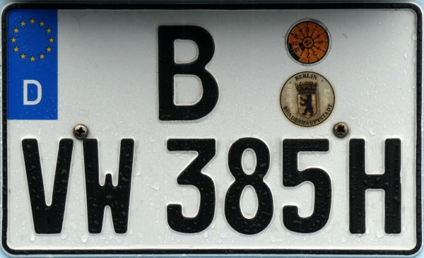 Germany historical series close-up B VW 385 H.jpg (117 kB)