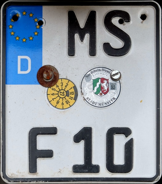 Germany normal series motorcycle close-up MS F 10.jpg (146 kB)