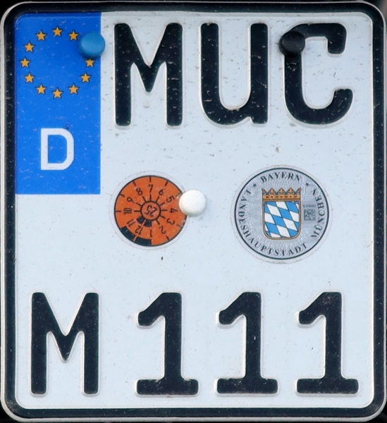 Germany normal series motorcycle close-up MUC M 111.jpg (136 kB)