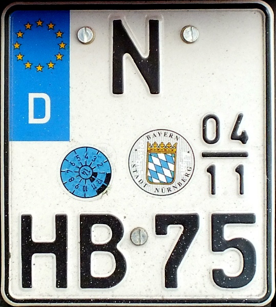 Germany seasonal motorcycle plate close-up N HB 75.jpg (158 kB)