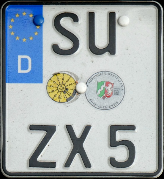 Germany normal series motorcycle close-up SU ZX 5.jpg (151 kB)