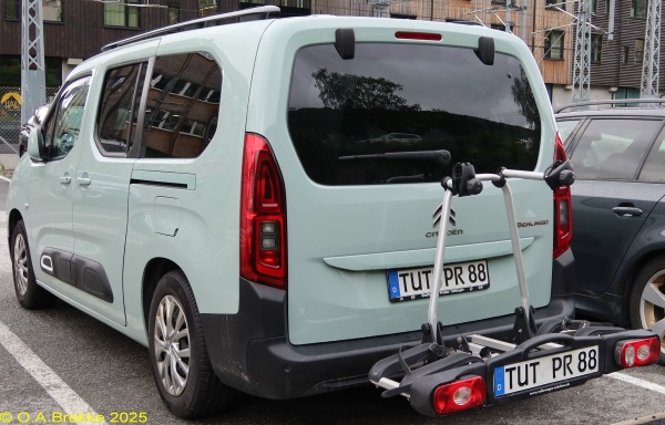 Germany normal series bicycle rack plate TUT PR 88.jpg (122 kB)