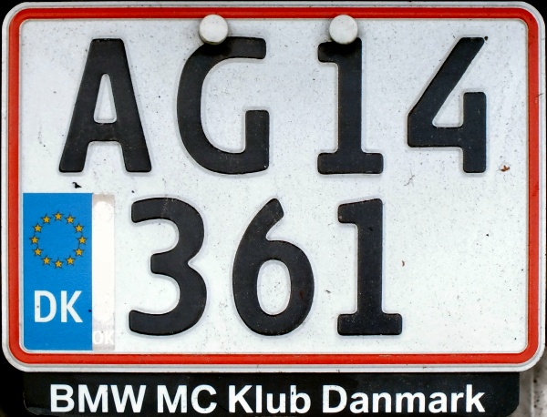 Denmark former motorcycle series close-up AG 14361.jpg (131 kB)