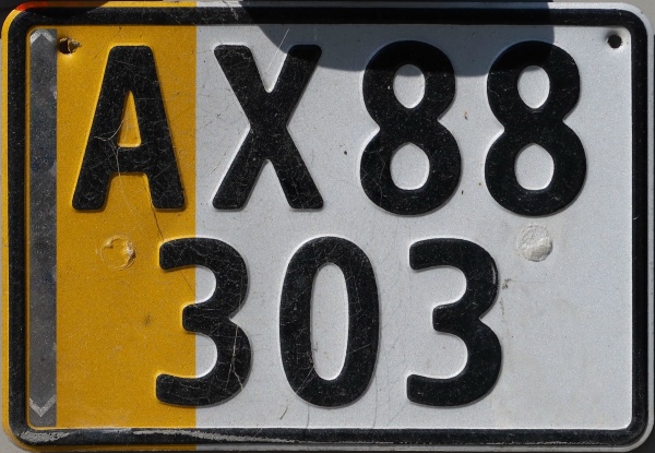 Denmark private goods vehicle series close-up AX 88303.jpg (134 kB)
