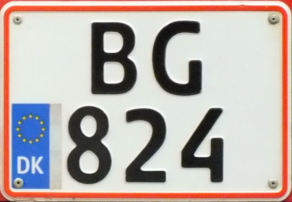 Denmark former registered tractor series close-up BG 824.jpg (89 kB)