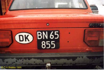Denmark former private car double line rear plate series BN 65.855.jpg (24 kB)