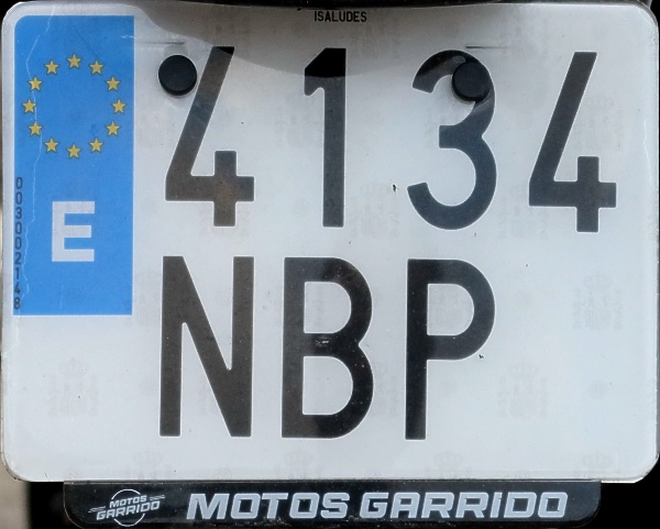 Spain normal series motorcycle close-up 4134 NBP.jpg (107 kB)