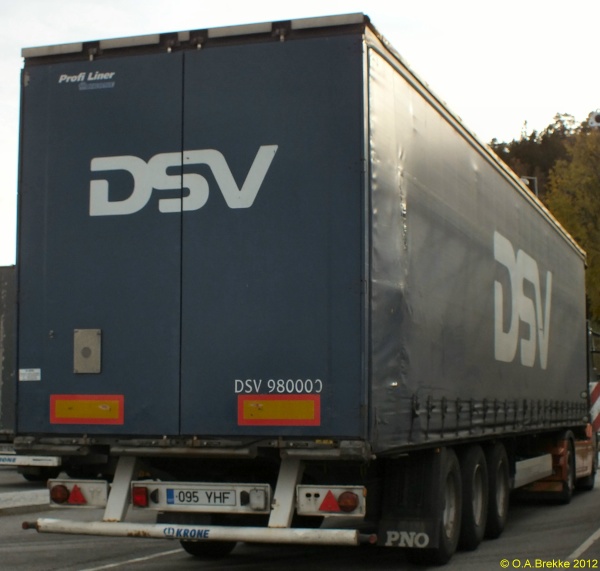 Estonia trailer series 095 YHF.jpg (89 kB)