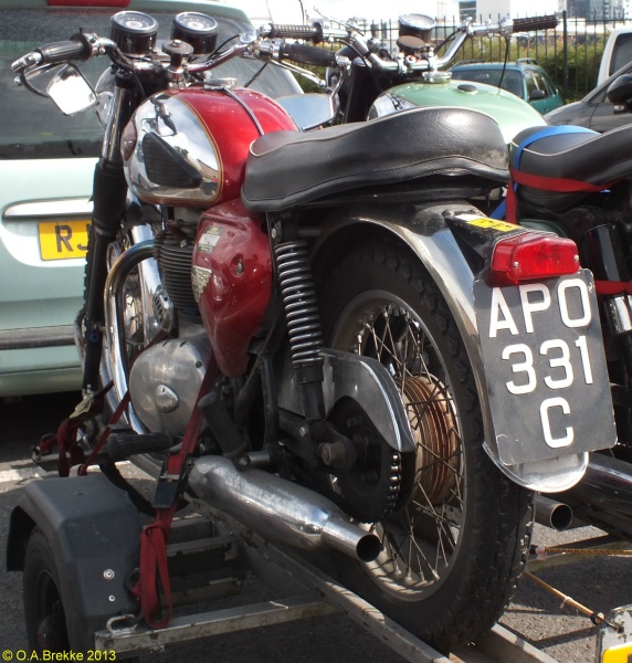Great Britain former normal series motorcycle APO 331 C.jpg (165 kB)