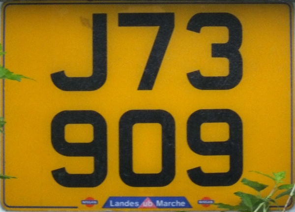 Jersey normal series rear plate close-up J 73909.jpg (98 kB)