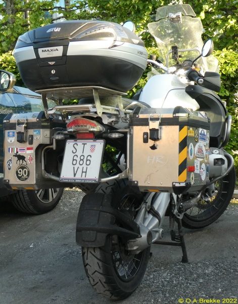 Croatia normal series motorcycle former style ST 686-VH.jpg (184 kB)