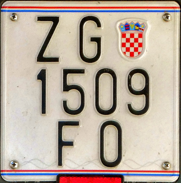 Croatia normal series motorcycle former style close-up ZG 1509-FO.jpg (200 kB)