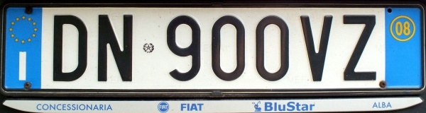 Italy normal series rear plate close-up DN 900 VZ.jpg (49 kB)