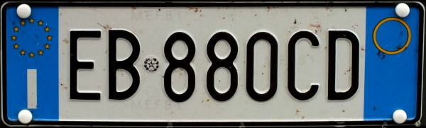 Italy normal series front plate close-up EB 880 CD.jpg (52 kB)