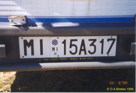 Italy former normal series rear plate MI 15A317.jpg (21 kB)
