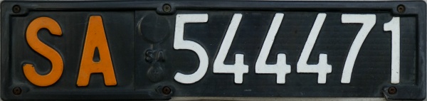 Italy former normal series rear plate close-up SA 544471.jpg (63 kB)