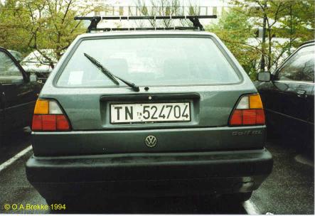 Italy former normal series rear plate TN 524704.jpg (28 kB)