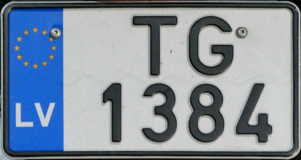 Latvia motorcycle series close-up TG 1384.jpg (100 kB)