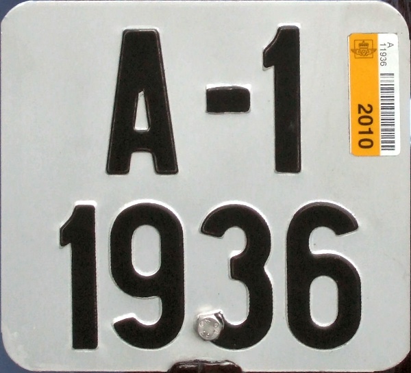 Norway antique vehicle series close-up A-11936.jpg (101 kB)
