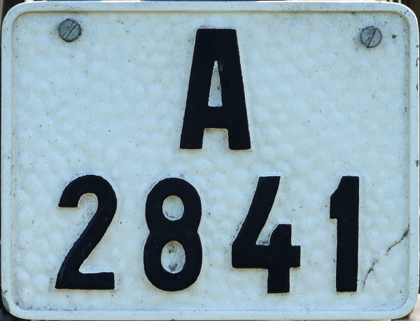 Norway antique vehicle series close-up A-2841.jpg (114 kB)