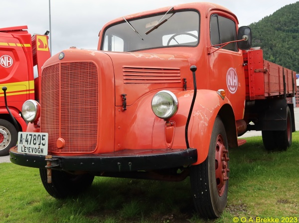 Norway antique vehicle series LEIEVOGN A-47805.jpg (137 kB)