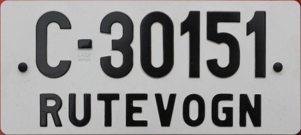 Norway antique vehicle series public service vehicle close-up C-30151.jpg (62 kB)