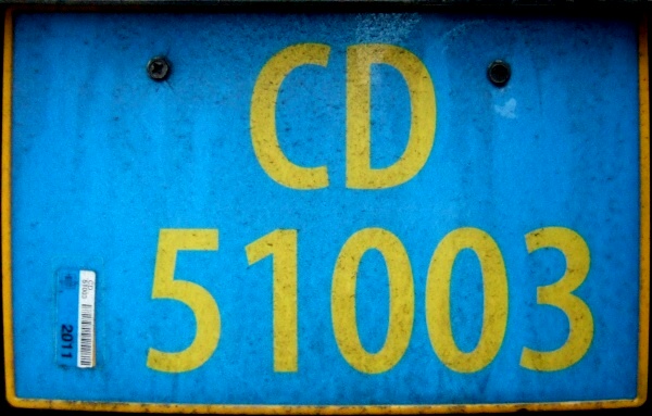 Norway diplomatic series former style close-up CD 51003.jpg (100 kB)