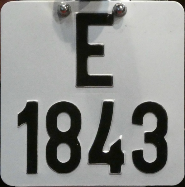 Norway antique vehicle series close-up E-1843.jpg (120 kB)