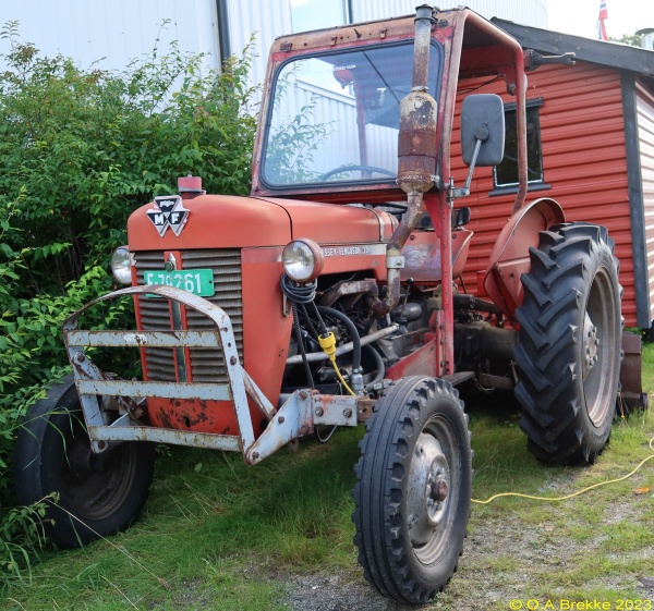 Norway former agricultural tractor series E-79261.jpg (209 kB)