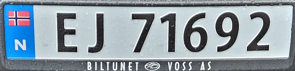 Norway electrically powered vehicle series close-up EJ 71692.jpg (49 kB)