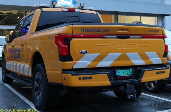 Norway electrically powered commercial vehicle series EJ 95696.jpg (112 kB)