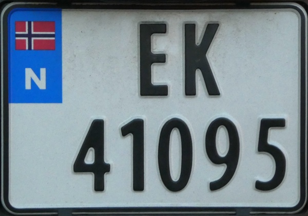 Norway electrically powered vehicle series close-up EK 41095.jpg (106 kB)