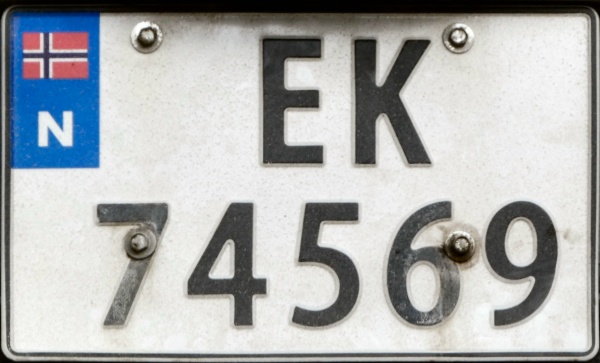 Norway electrically powered vehicle series close-up EK 74569.jpg (106 kB)